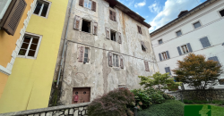 AMPIA PORZIONE DI CASA DA RISTRUTTURARE
