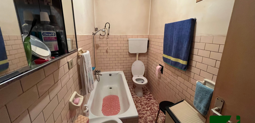 AMPIA PORZIONE DI CASA DA RISTRUTTURARE