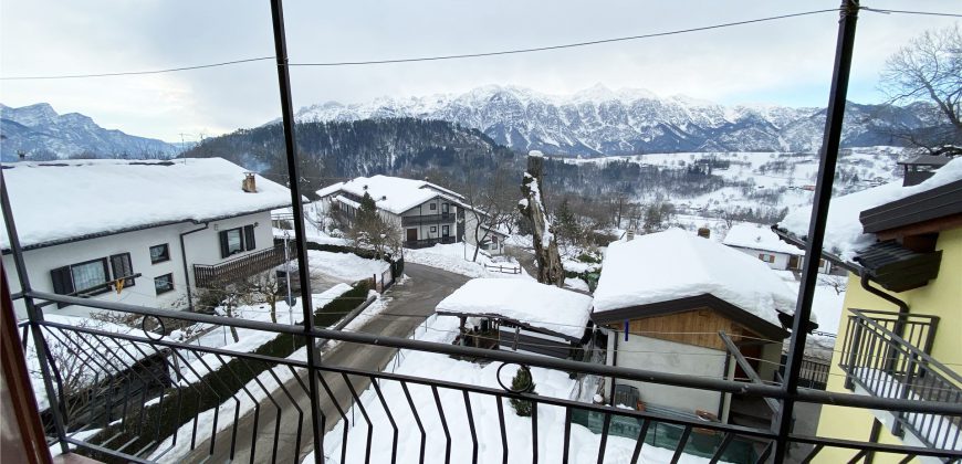 PORZIONE DI CASA CON GIARDINO