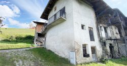 PORZIONE DI CASA CON GIARDINO