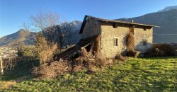 CASA SINGOLA DA RISTRUTTURARE CON GIARDINO