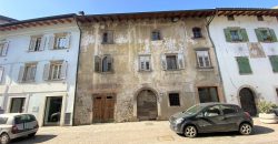 PORZIONE DI CASA IN CENTRO STORICO