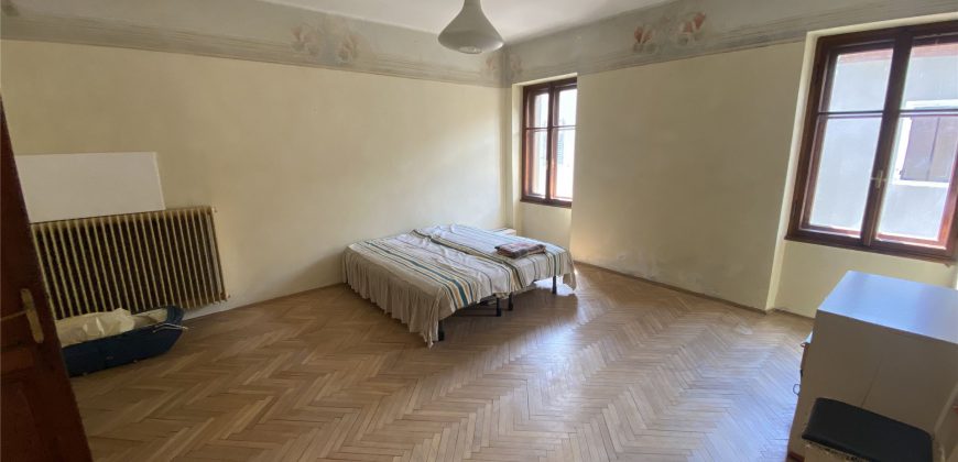 AMPIO APPARTAMENTO IN PALAZZO STORICO