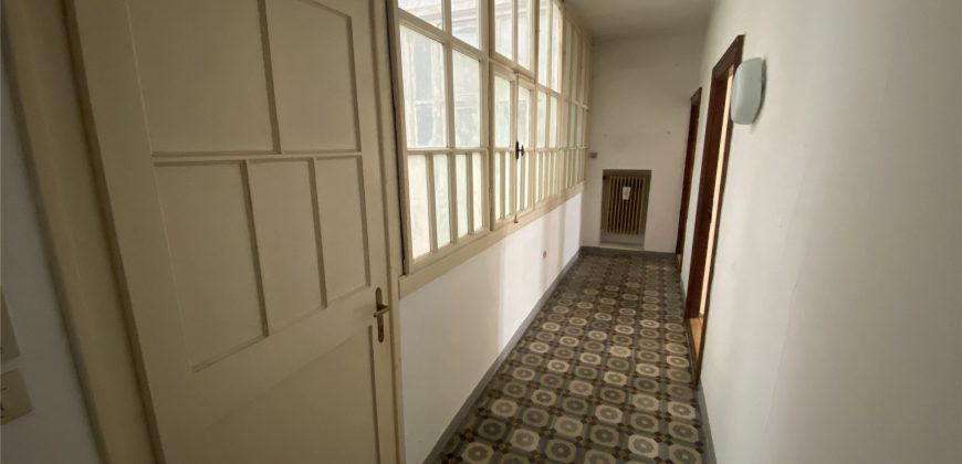 AMPIO APPARTAMENTO IN PALAZZO STORICO