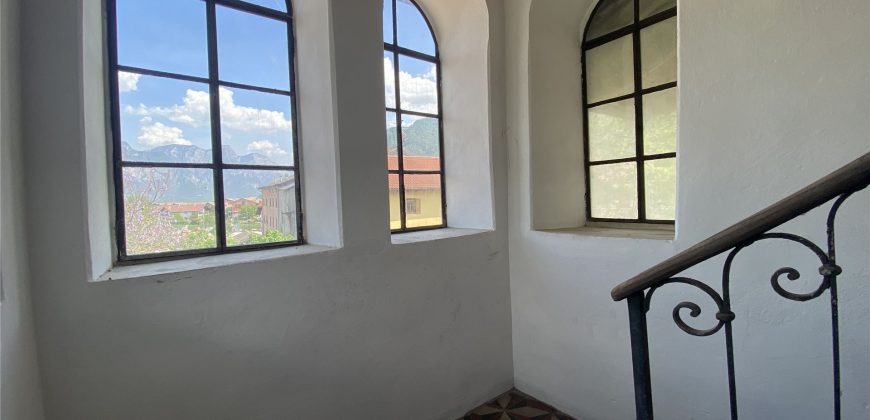 AMPIO APPARTAMENTO IN PALAZZO STORICO