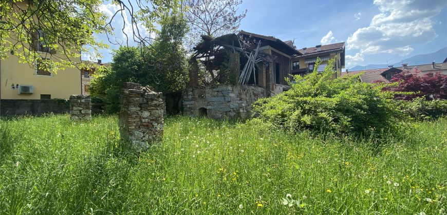 RUSTICO CON GIARDINO PRIVATO