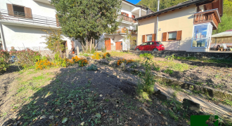 TRE STANZE CON GIARDINO PARZIALMENTE RISTRUTTURATO