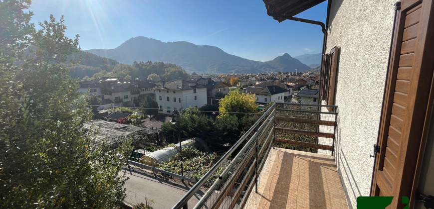 GRANDE APPARTAMENTO CON GIARDINO DA RIAMMODERNARE