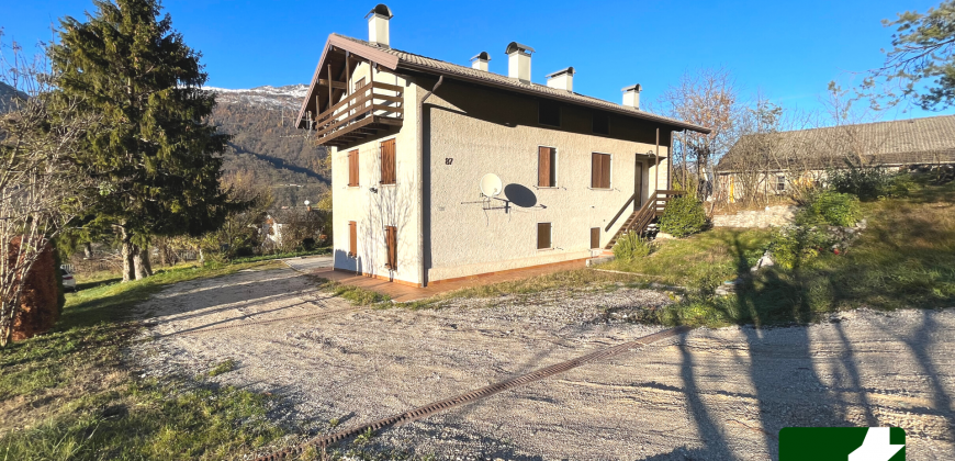 CASA SINGOLA CON AMPIO GIARDINO