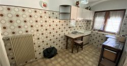 GRANDE PORZIONE DI CASA DA RISTRUTTURARE