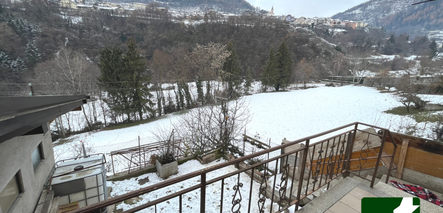 SPAZIOSA PORZIONE DI CASA SEMIRISTRUTTURATA