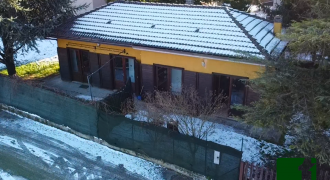 CASA SINGOLA CON GRANDE GIARDINO