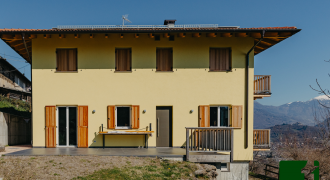 VILLA BIFAMILIARE VISTA LAGO