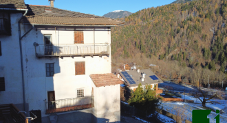 PORZIONE DI CASA DA RISTRUTTURARE