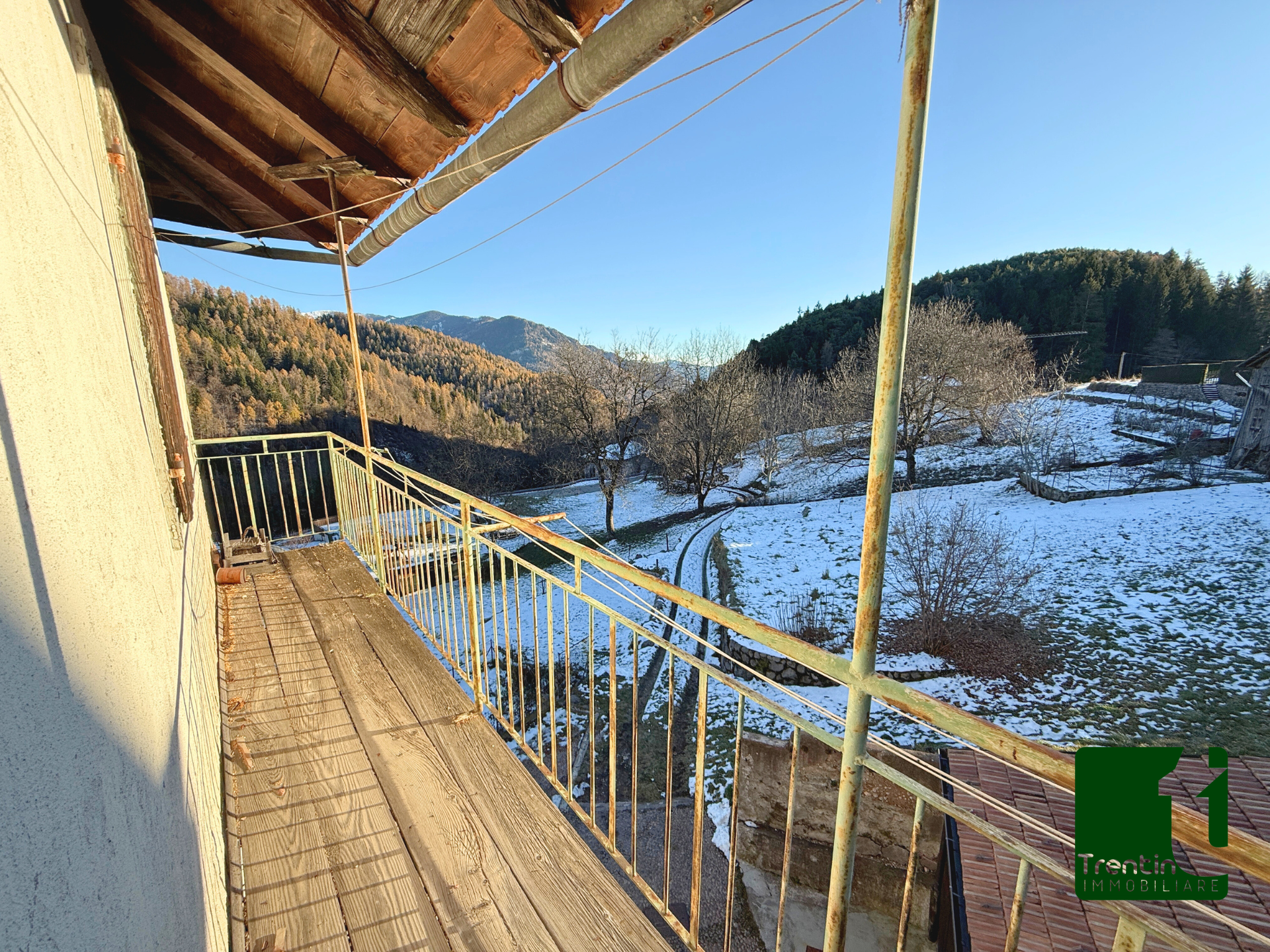 PORZIONE DI CASA DA RISTRUTTURARE