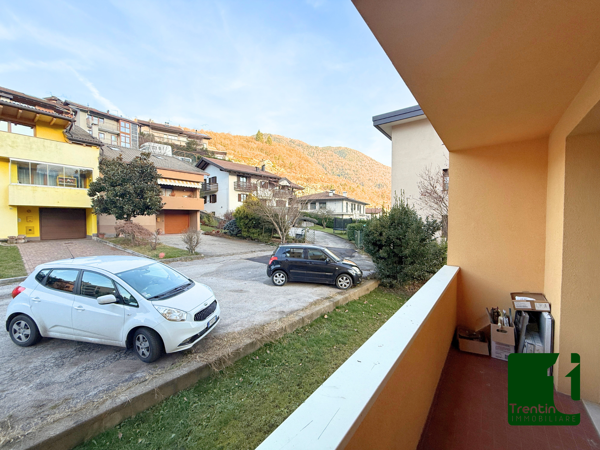 SPAZIOSO DUE STANZE CON GARAGE