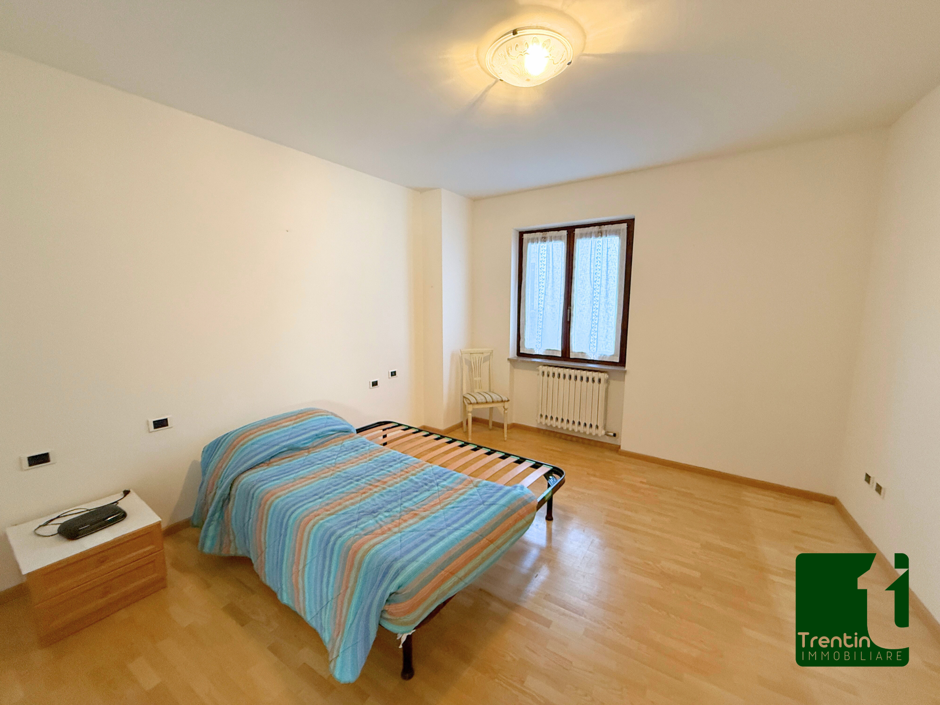 AMPIA PORZIONE DI CASA CON GARAGE