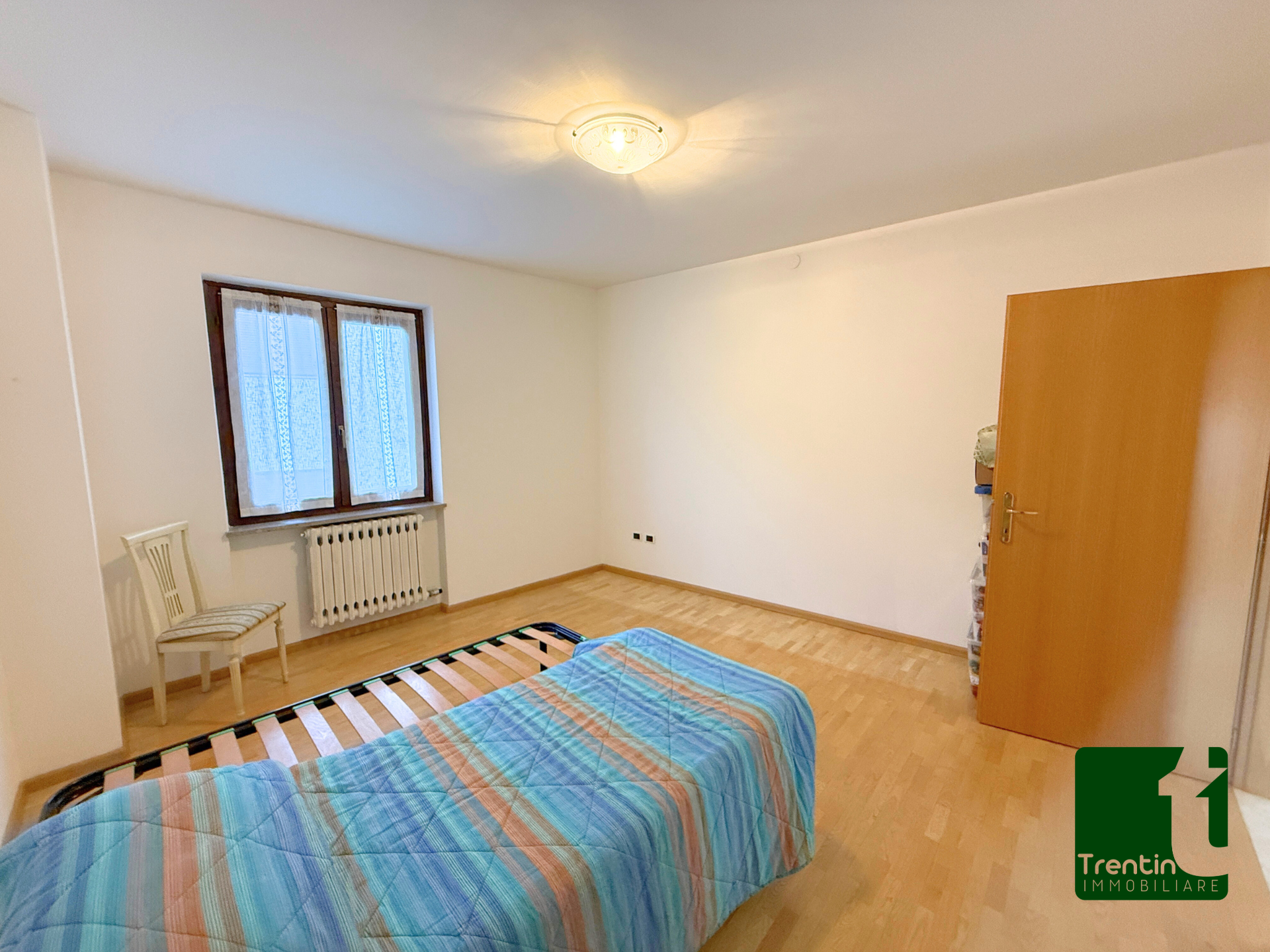 AMPIA PORZIONE DI CASA CON GARAGE