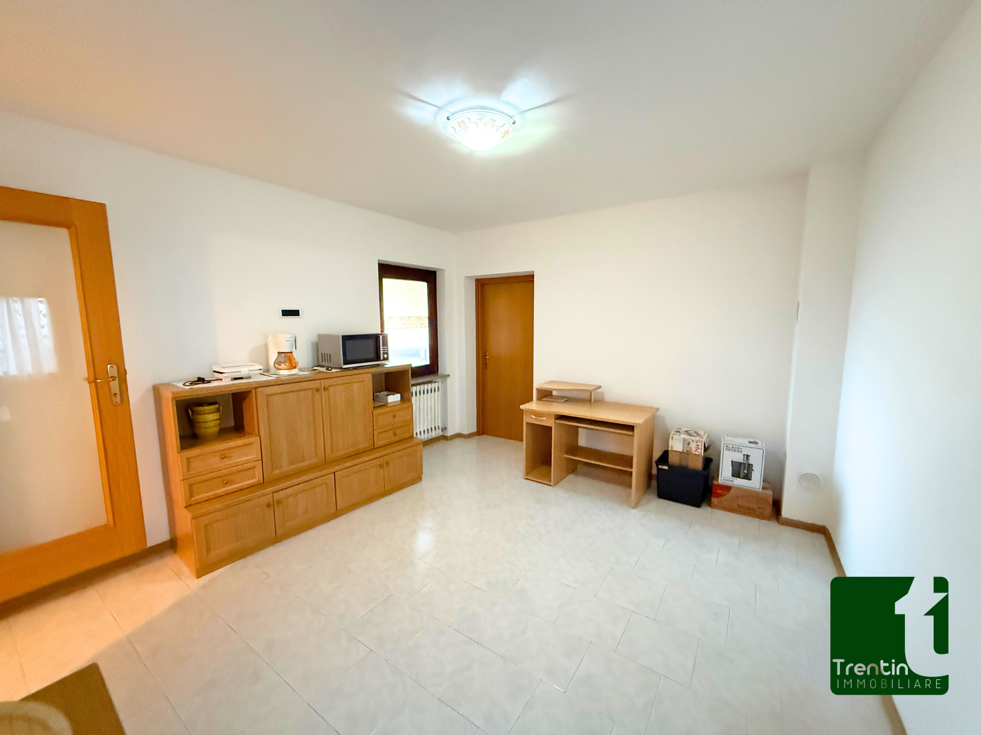 AMPIA PORZIONE DI CASA CON GARAGE