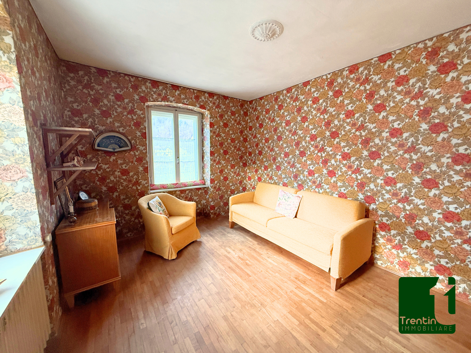 PORZIONE DI CASA DA RISTRUTTURARE