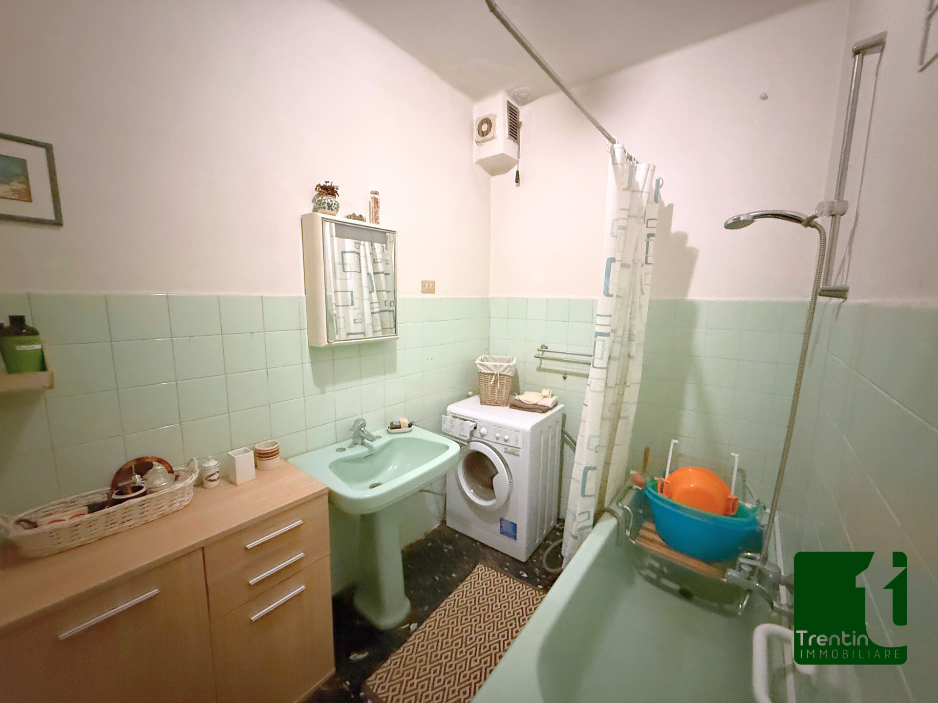 PORZIONE DI CASA DA RISTRUTTURARE