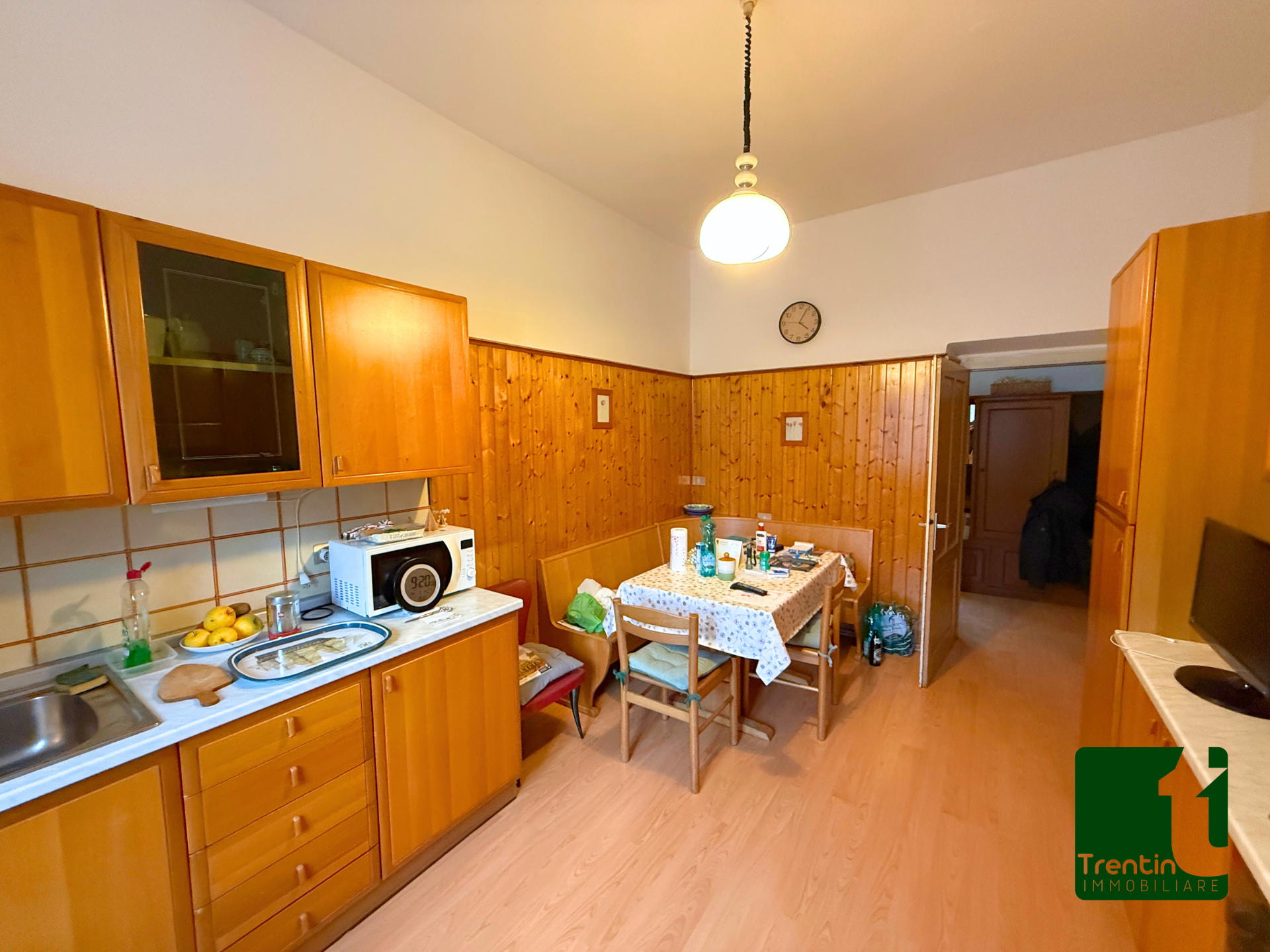 PORZIONE DI CASA DA RISTRUTTURARE