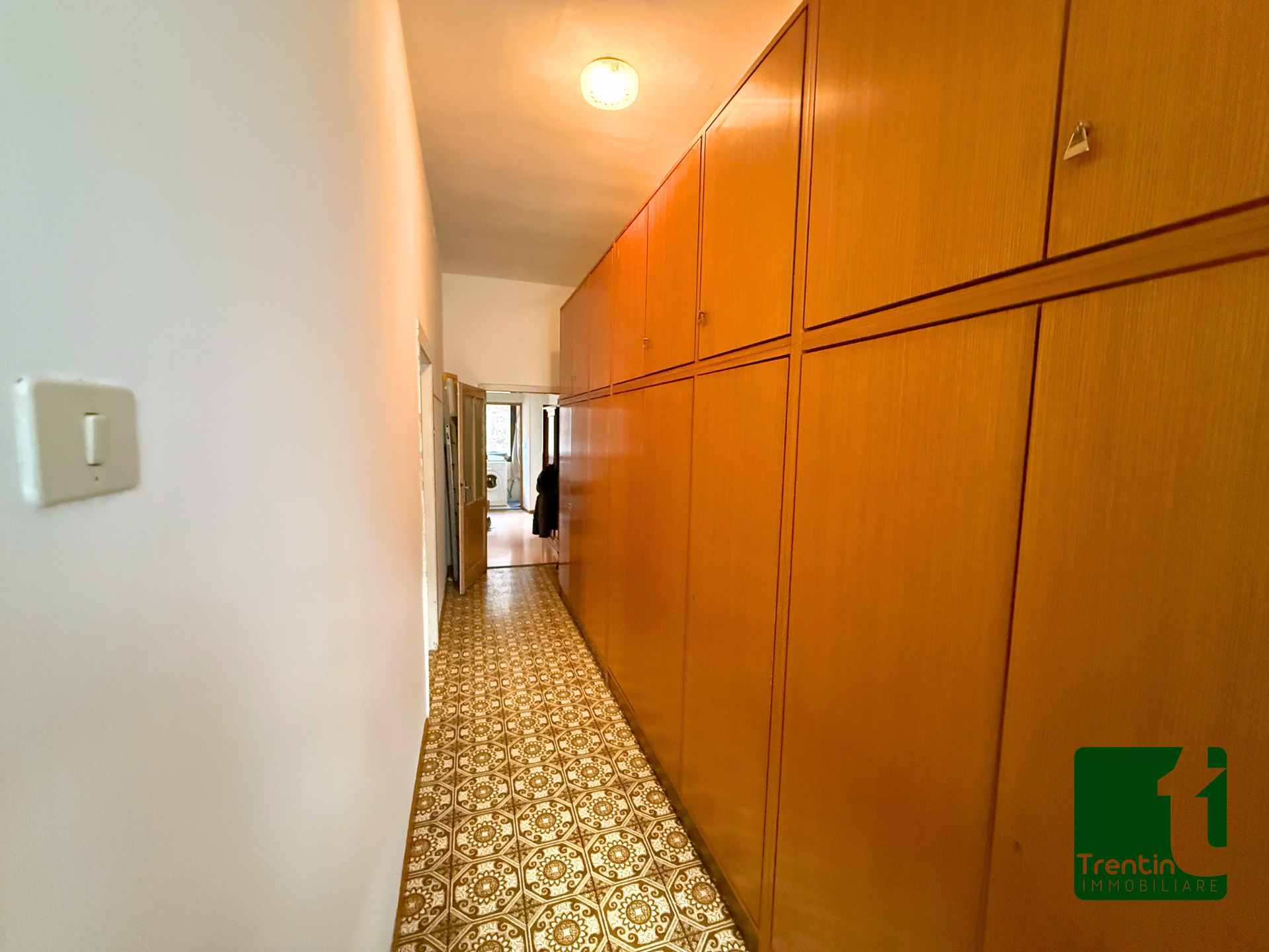 PORZIONE DI CASA DA RISTRUTTURARE