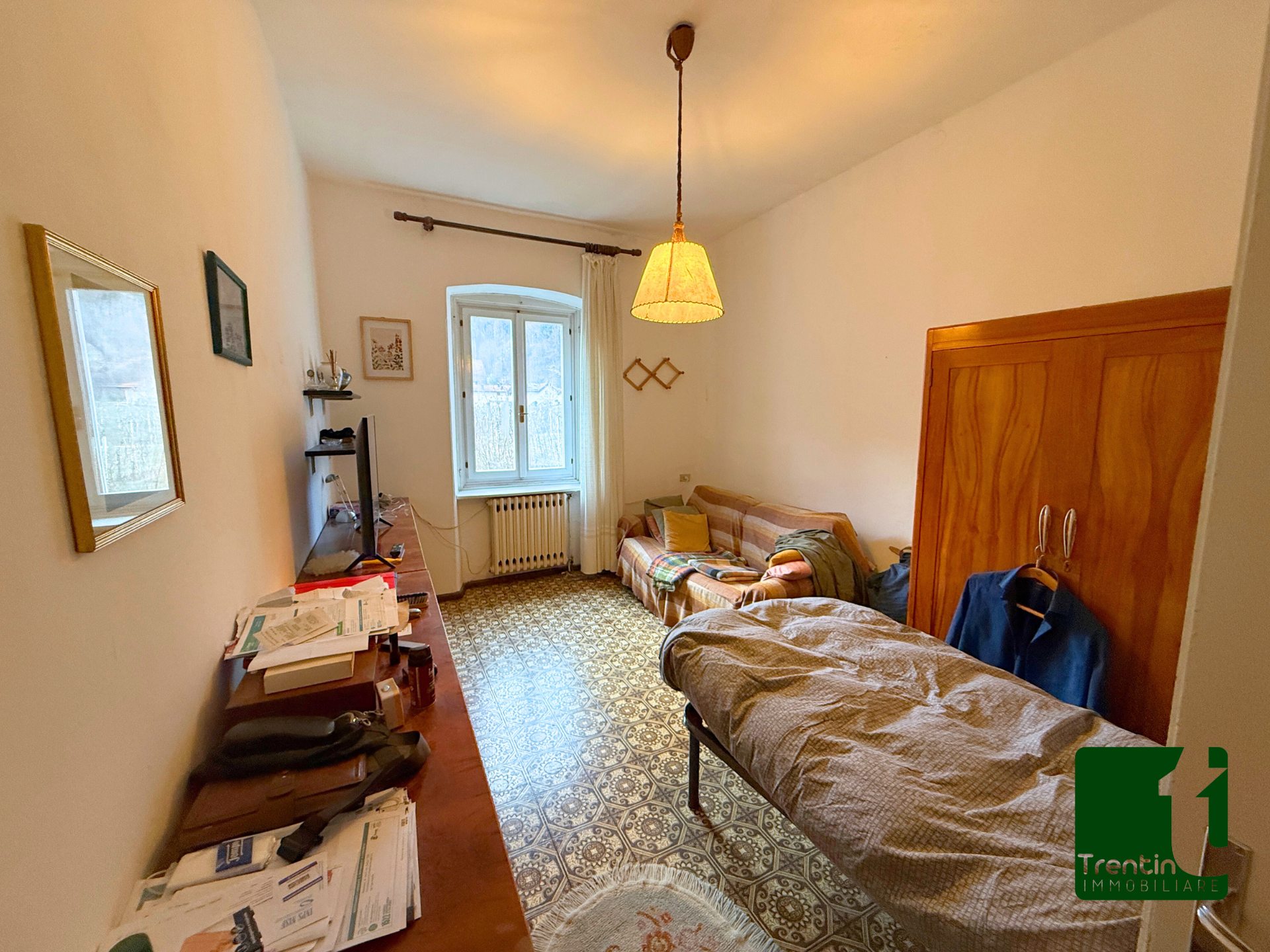 PORZIONE DI CASA DA RISTRUTTURARE