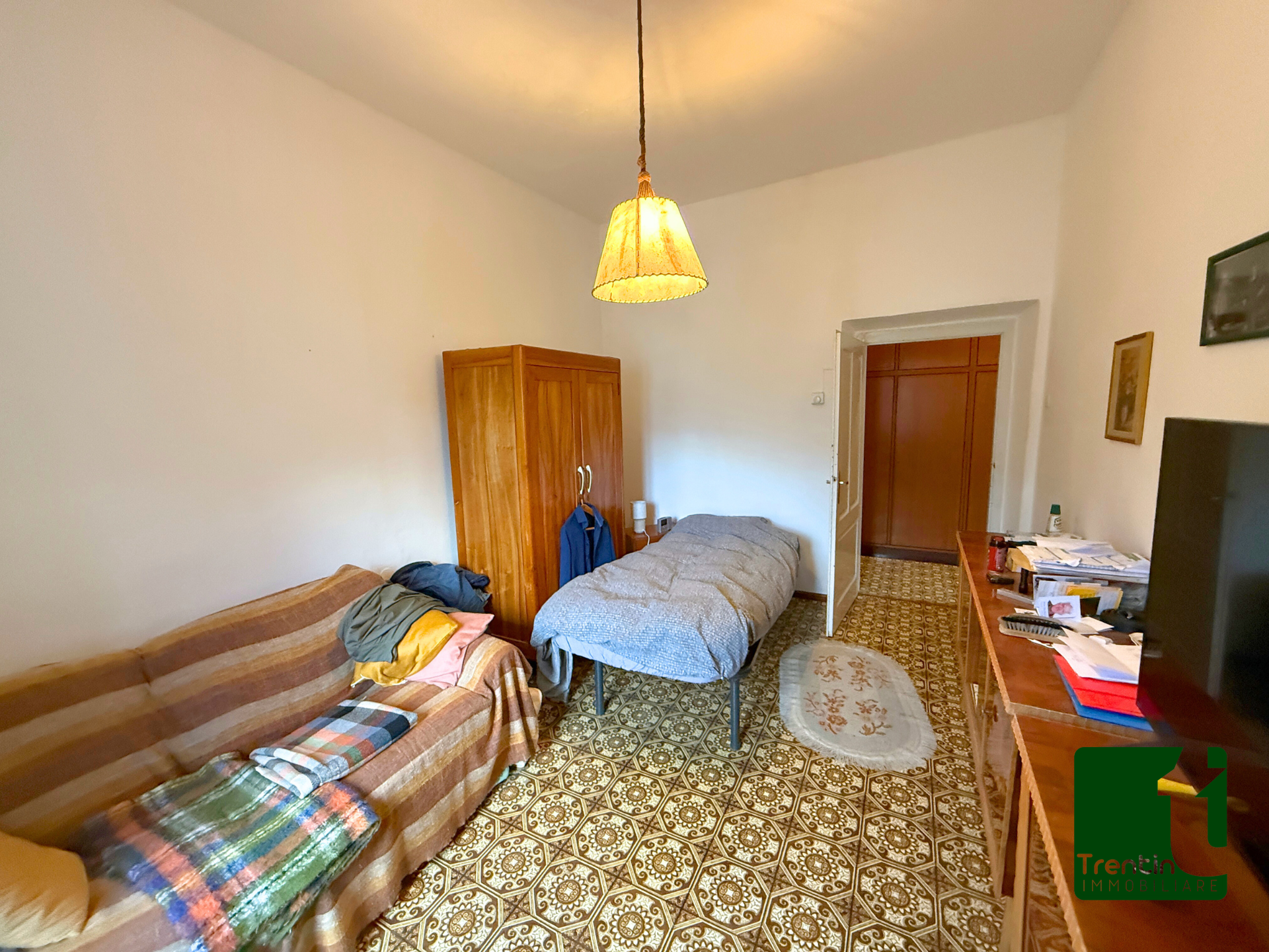 PORZIONE DI CASA DA RISTRUTTURARE