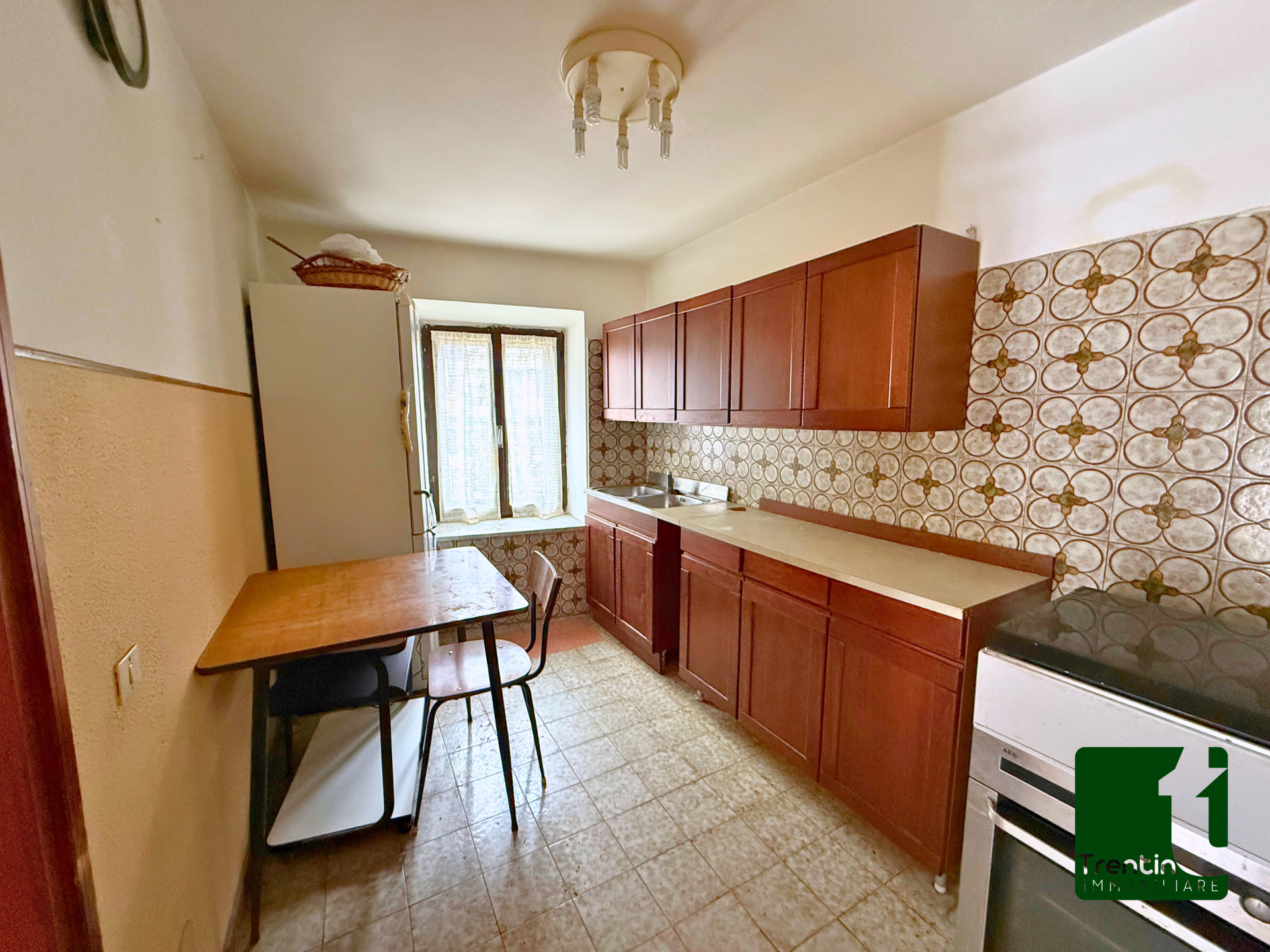 MINIAPPARTAMENTO DA RISTRUTTURARE