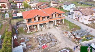 PORZIONE COMPLESSO ARTIGIANALE AL GREZZO