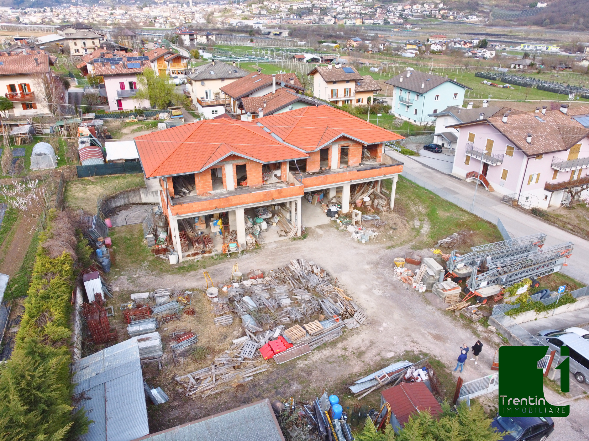 COMPLESSO ARTIGIANALE AL GREZZO