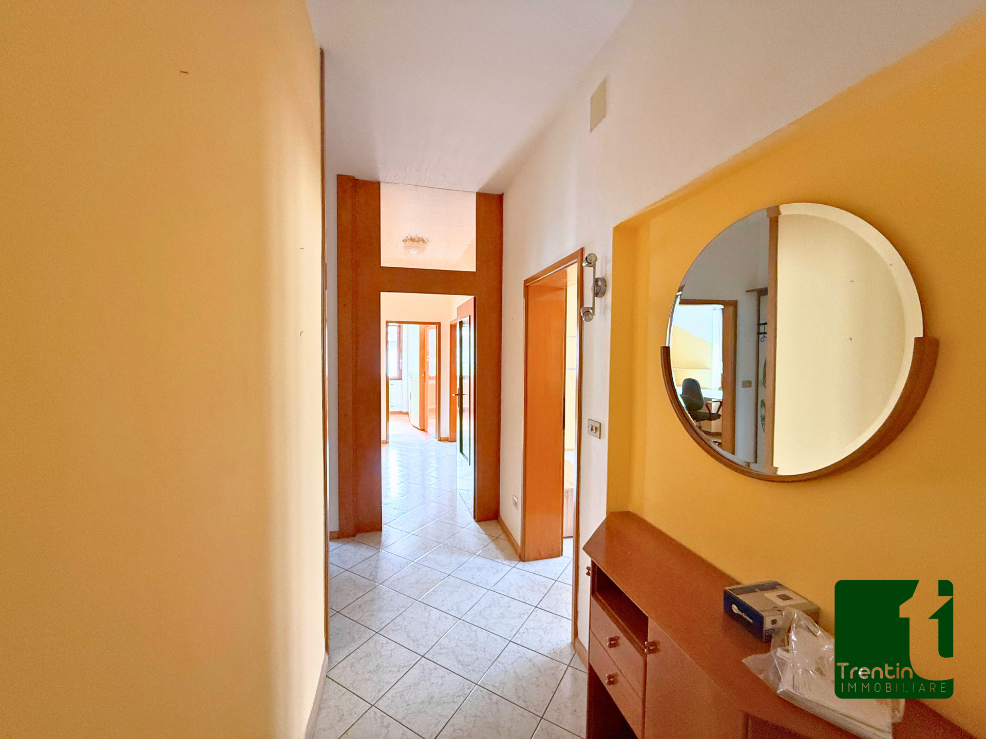 SPAZIOSO TRE STANZE CON BALCONE