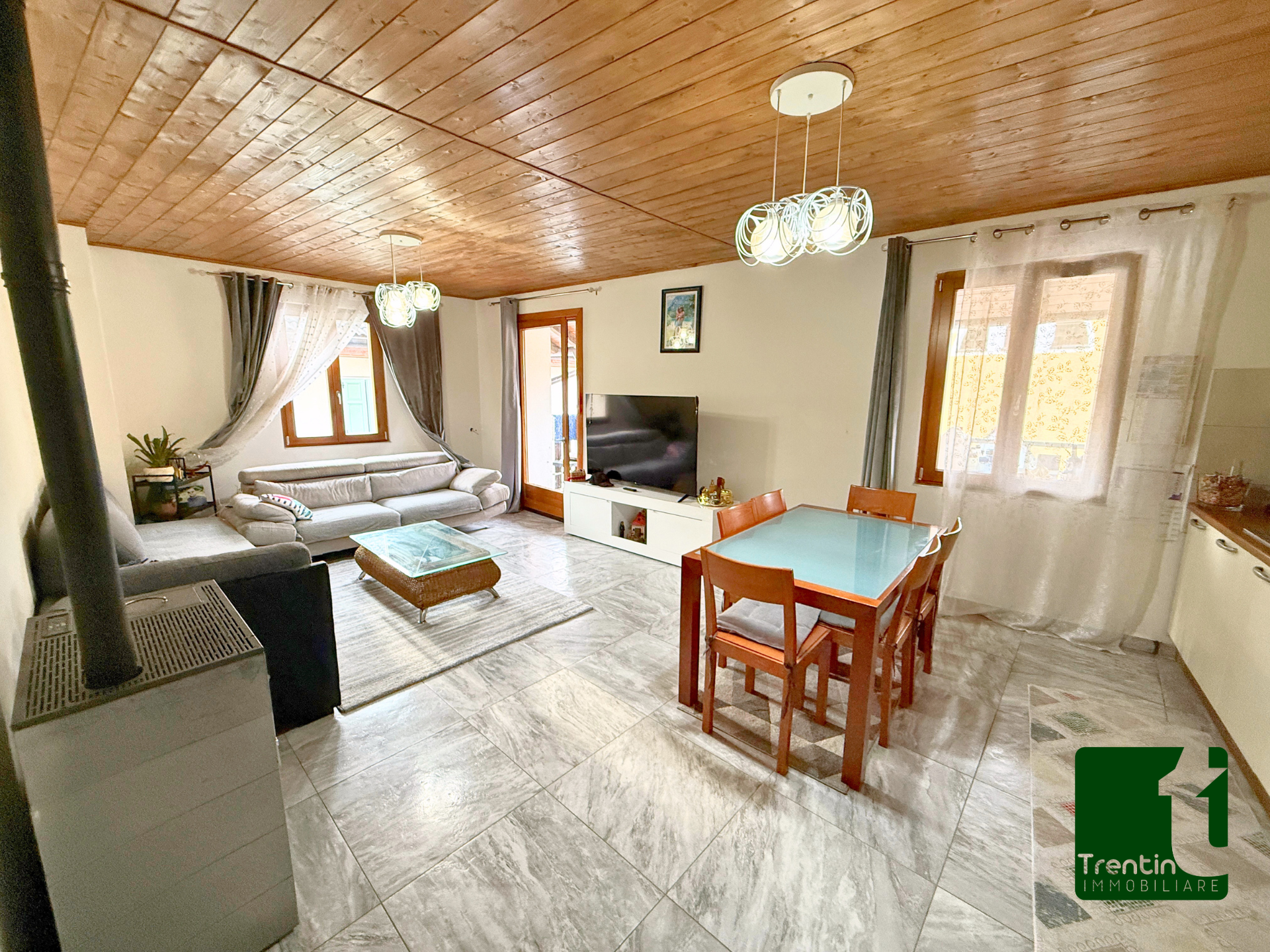 TRE STANZE ULTIMO PIANO RISTRUTTURATO