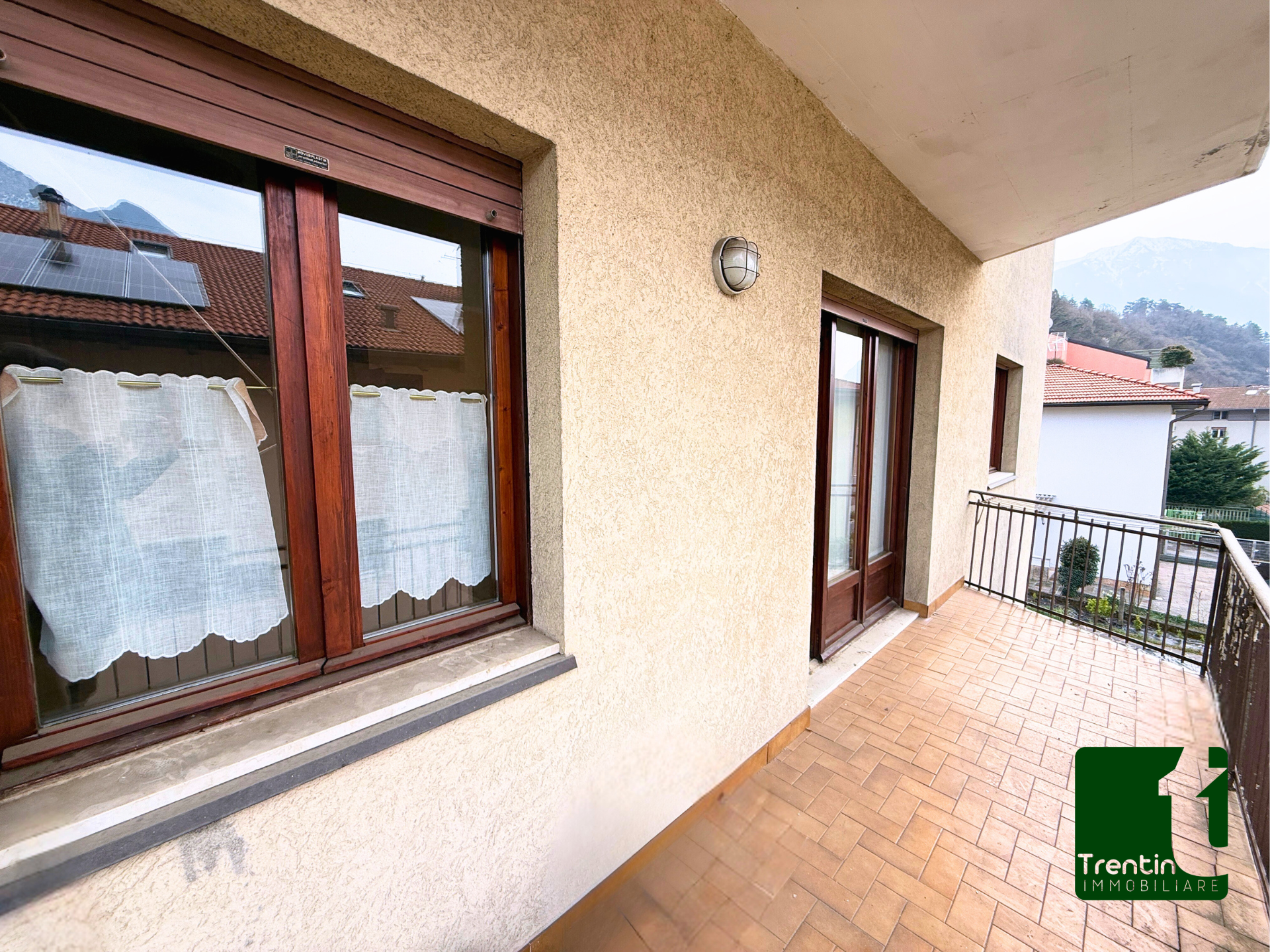 SPAZIOSO TRE STANZE CON BALCONE