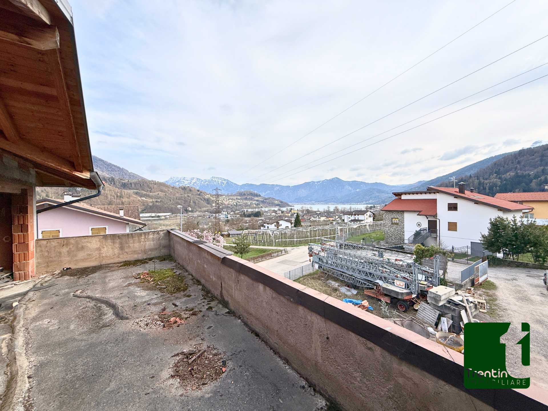 COMPLESSO ARTIGIANALE AL GREZZO