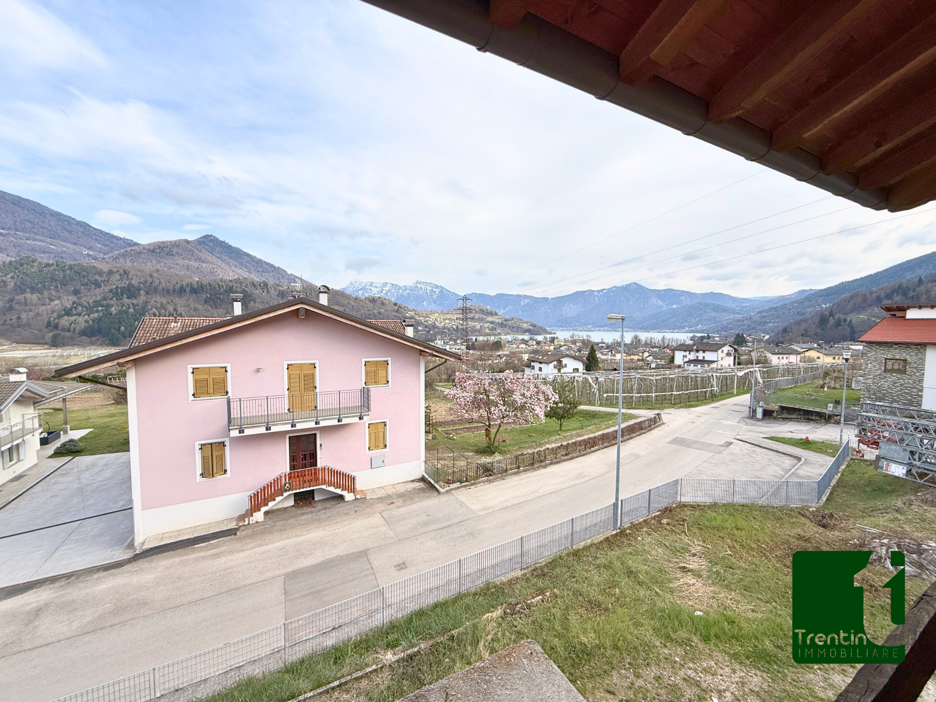 COMPLESSO ARTIGIANALE AL GREZZO