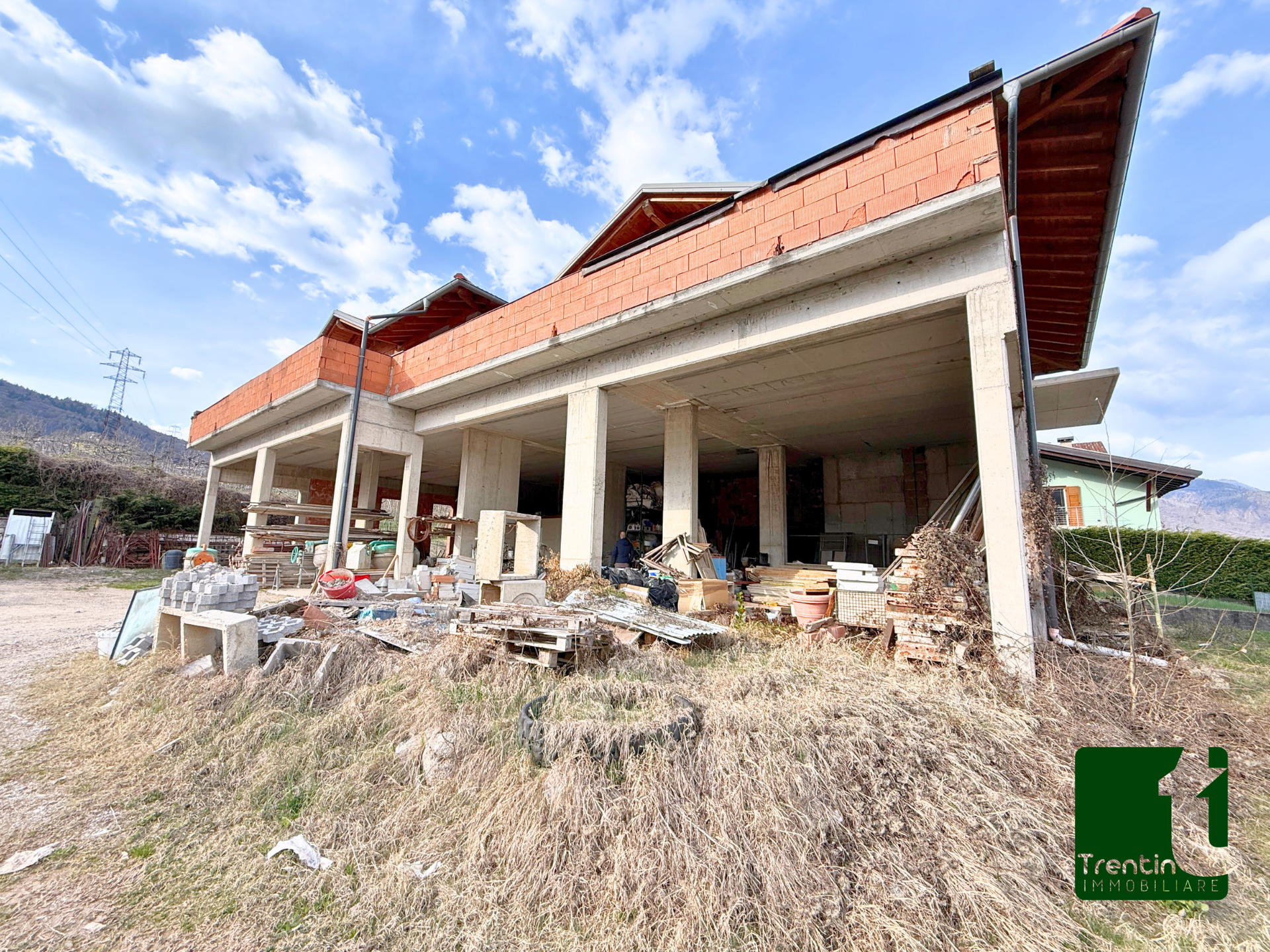 COMPLESSO ARTIGIANALE AL GREZZO