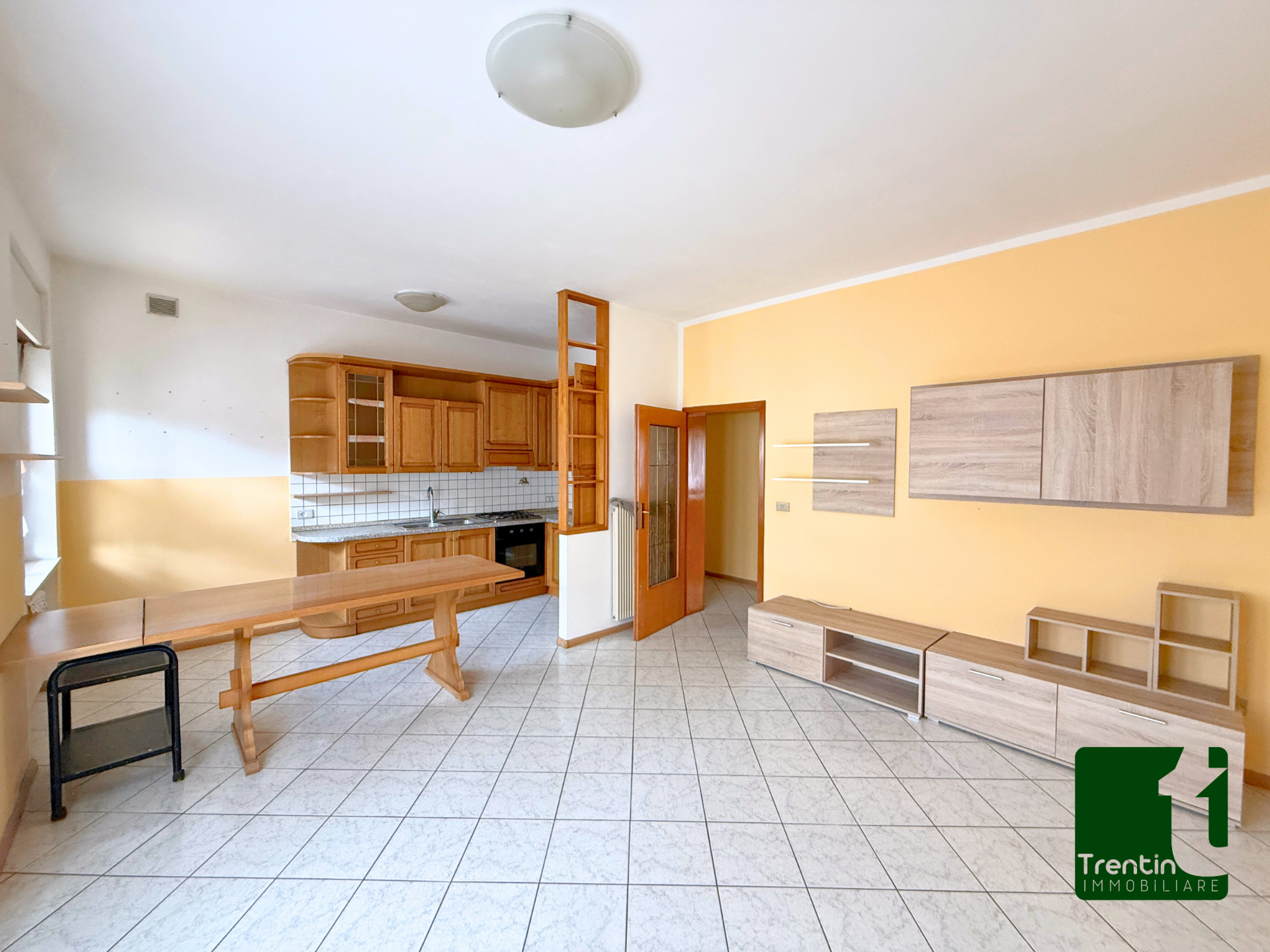 SPAZIOSO TRE STANZE CON BALCONE