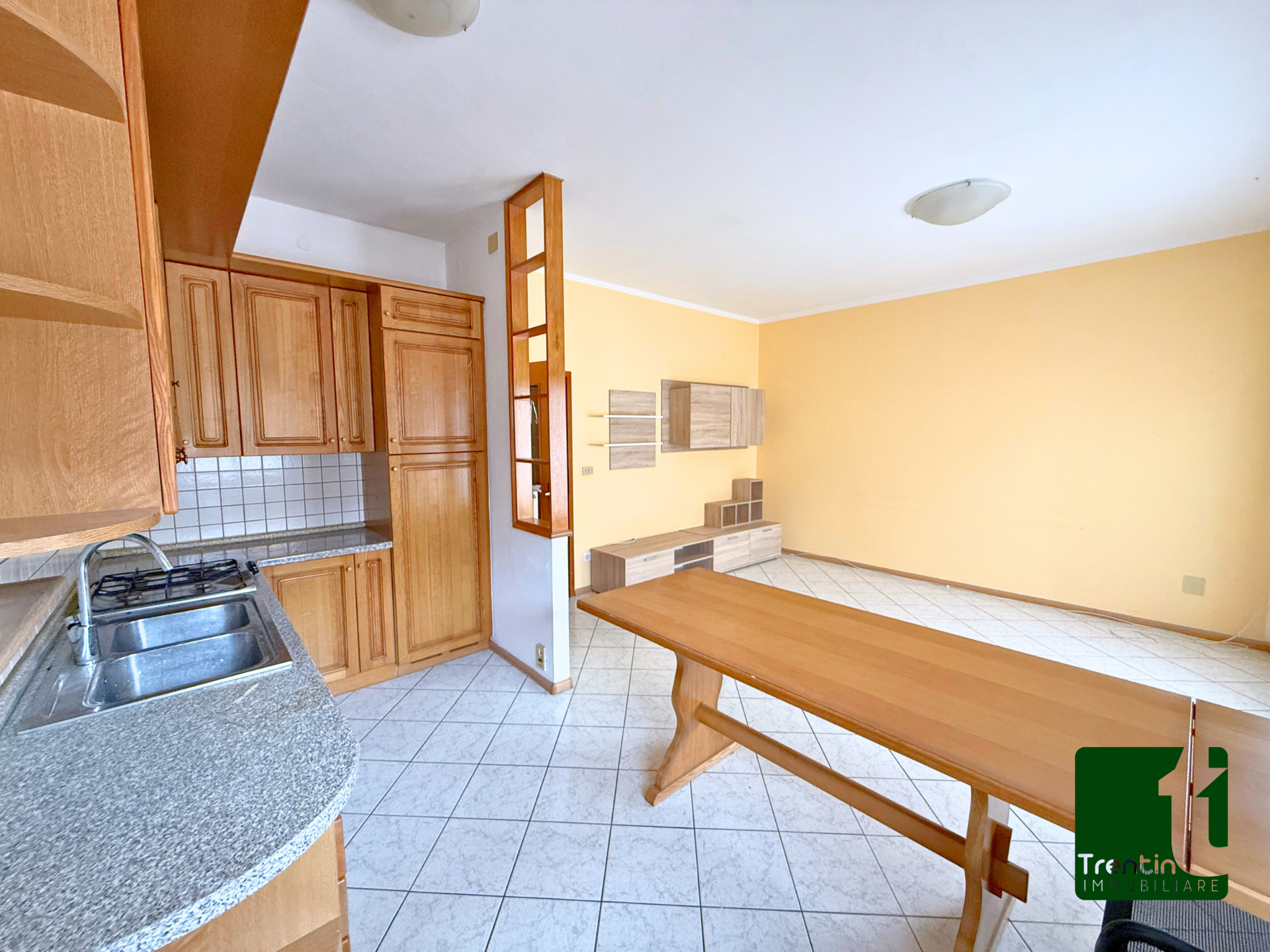 SPAZIOSO TRE STANZE CON BALCONE