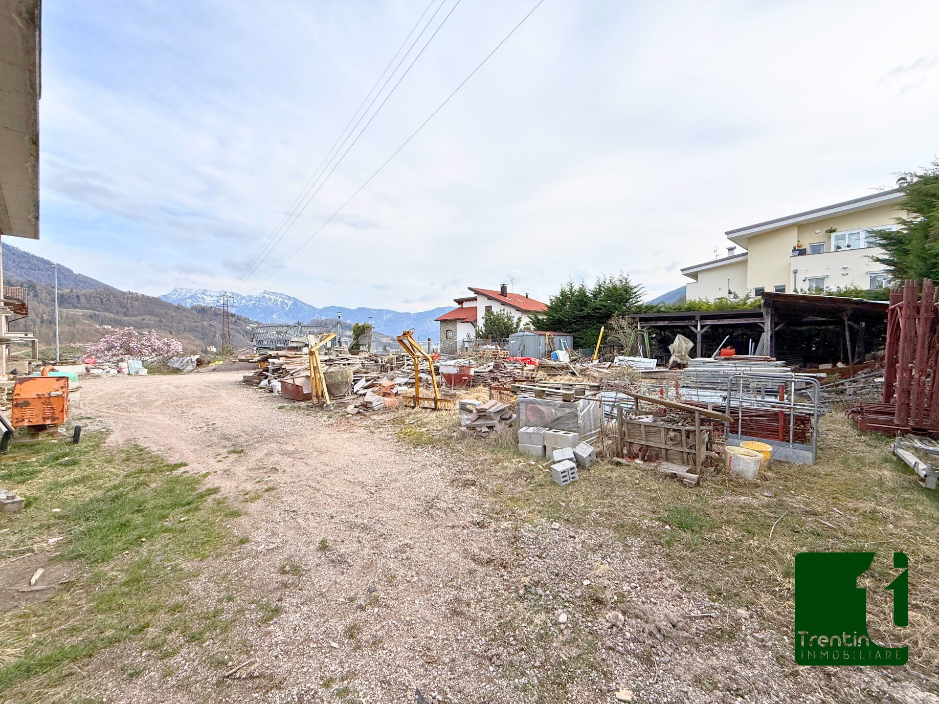 COMPLESSO ARTIGIANALE AL GREZZO