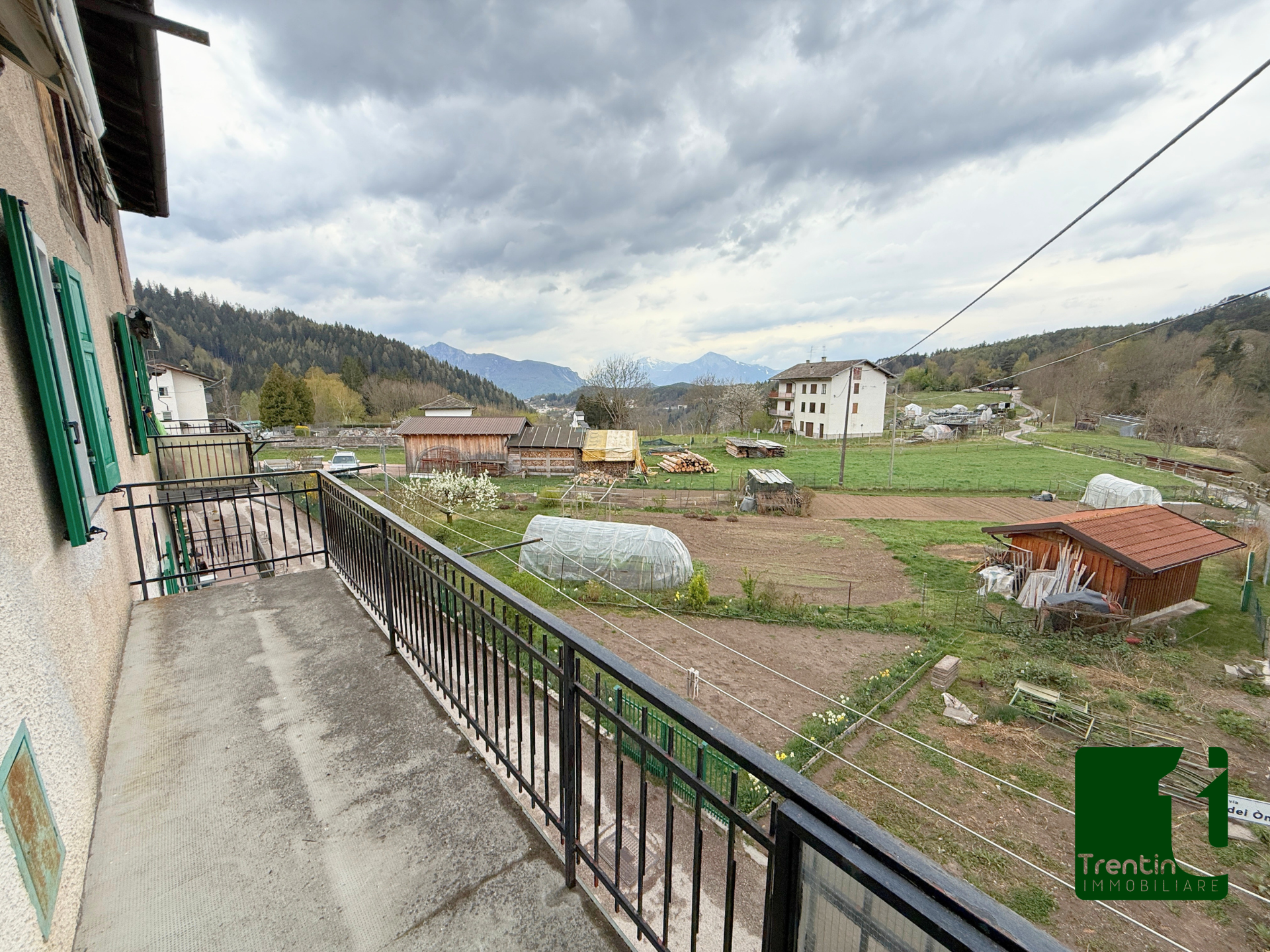 DUE STANZE CON PERTINENZE