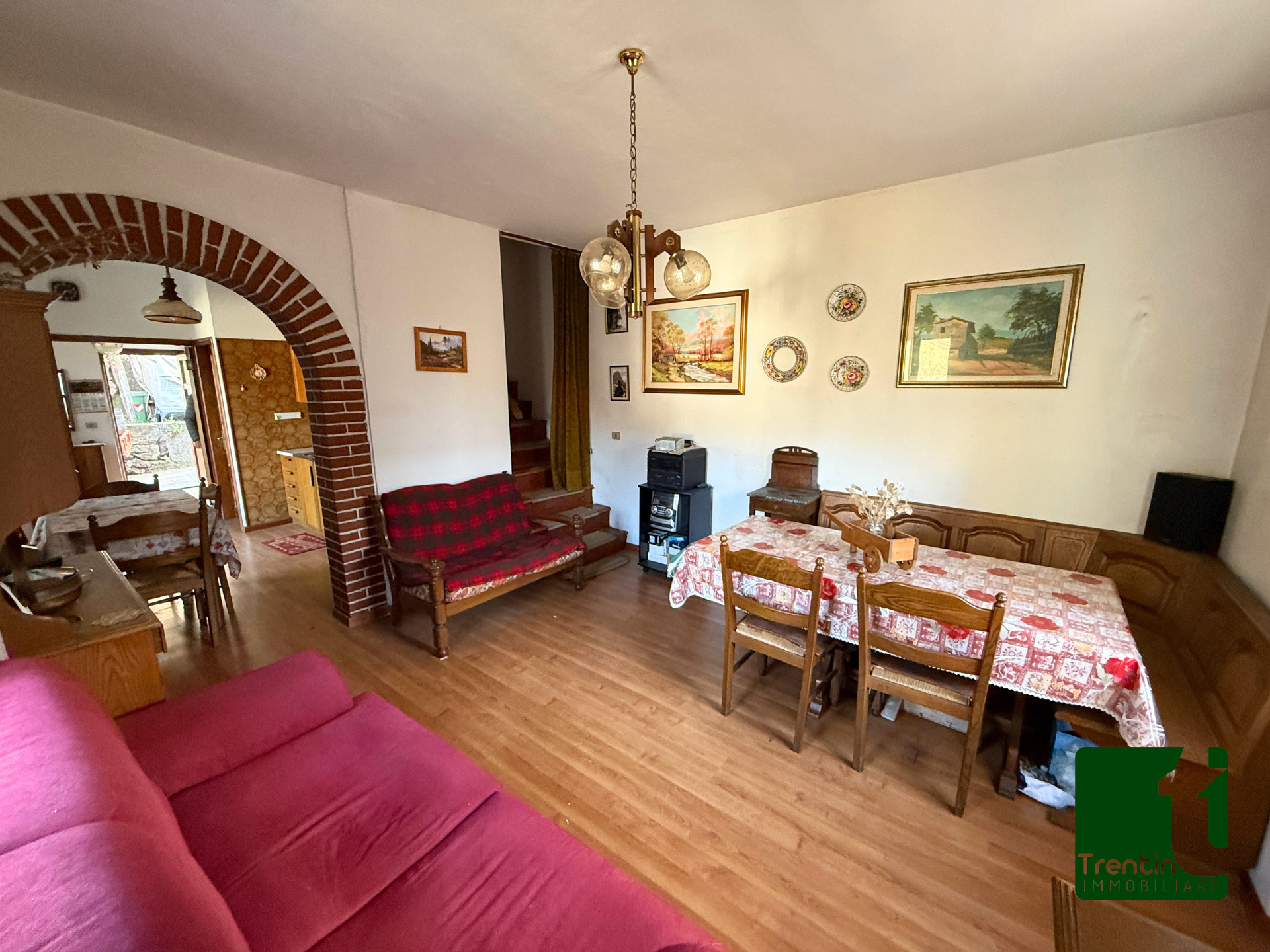 PORZIONE DI CASA IN CENTRO CON GARAGE