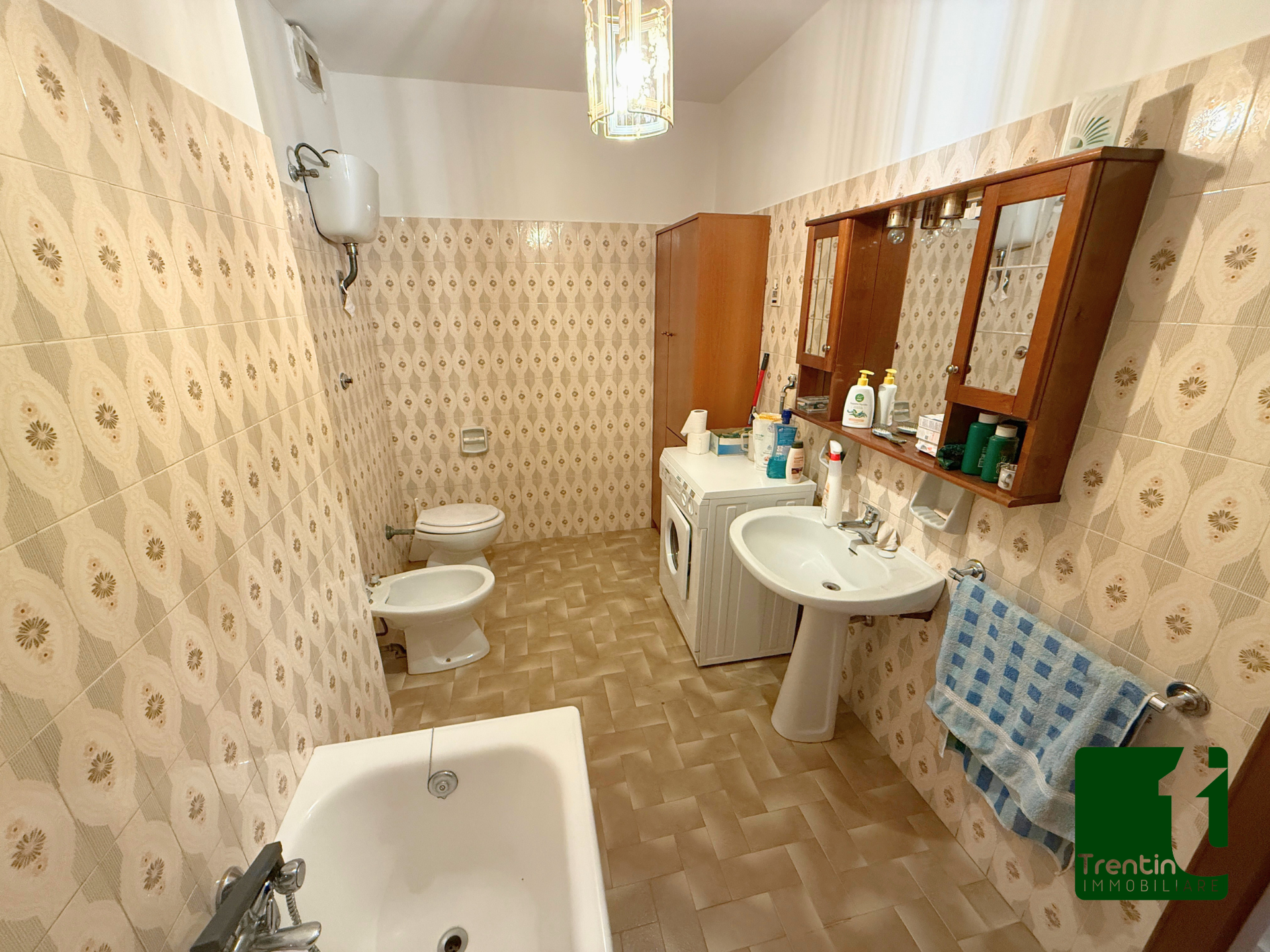 DUE STANZE CON PERTINENZE