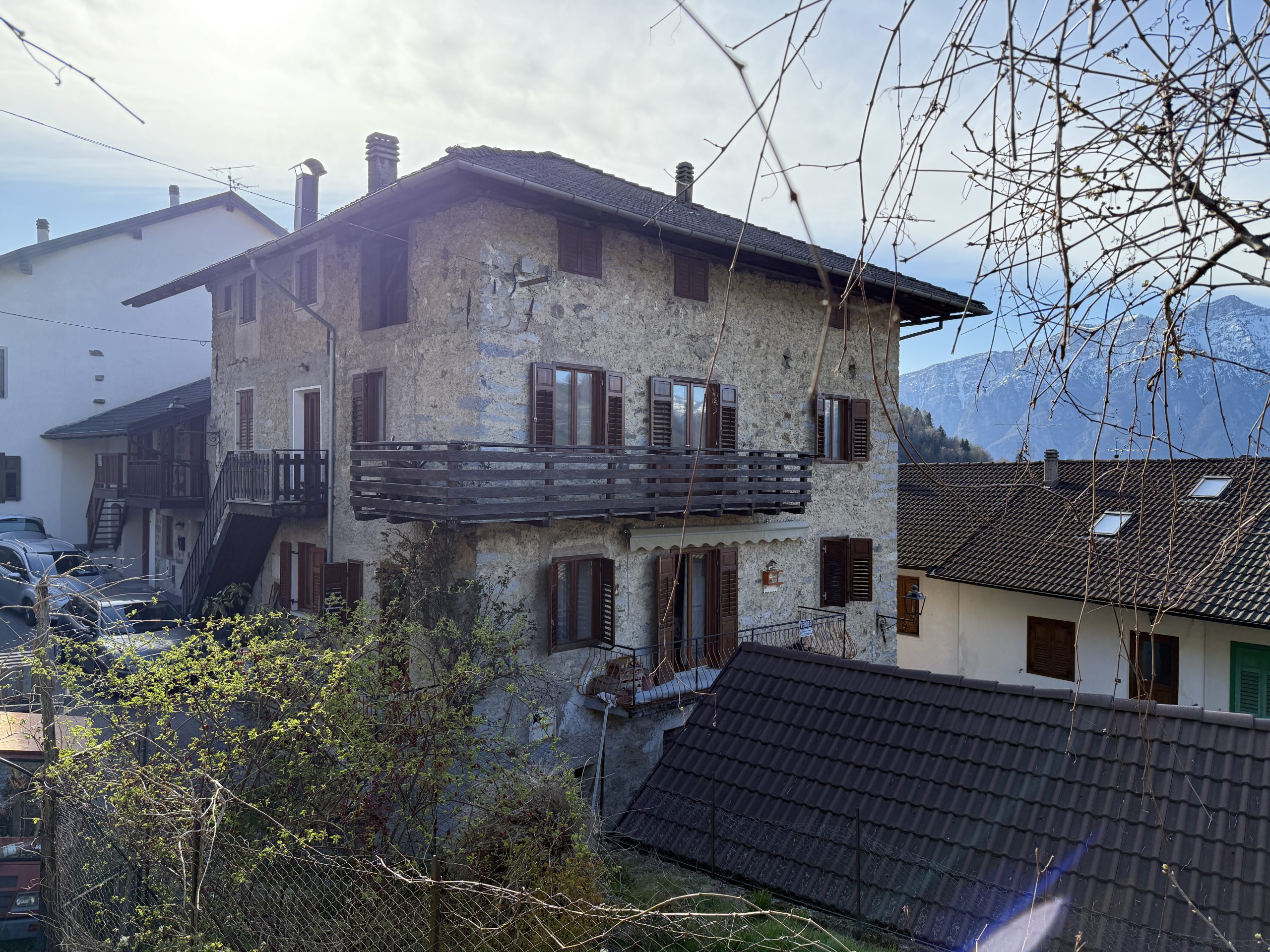PORZIONE DI CASA IN CENTRO CON GARAGE