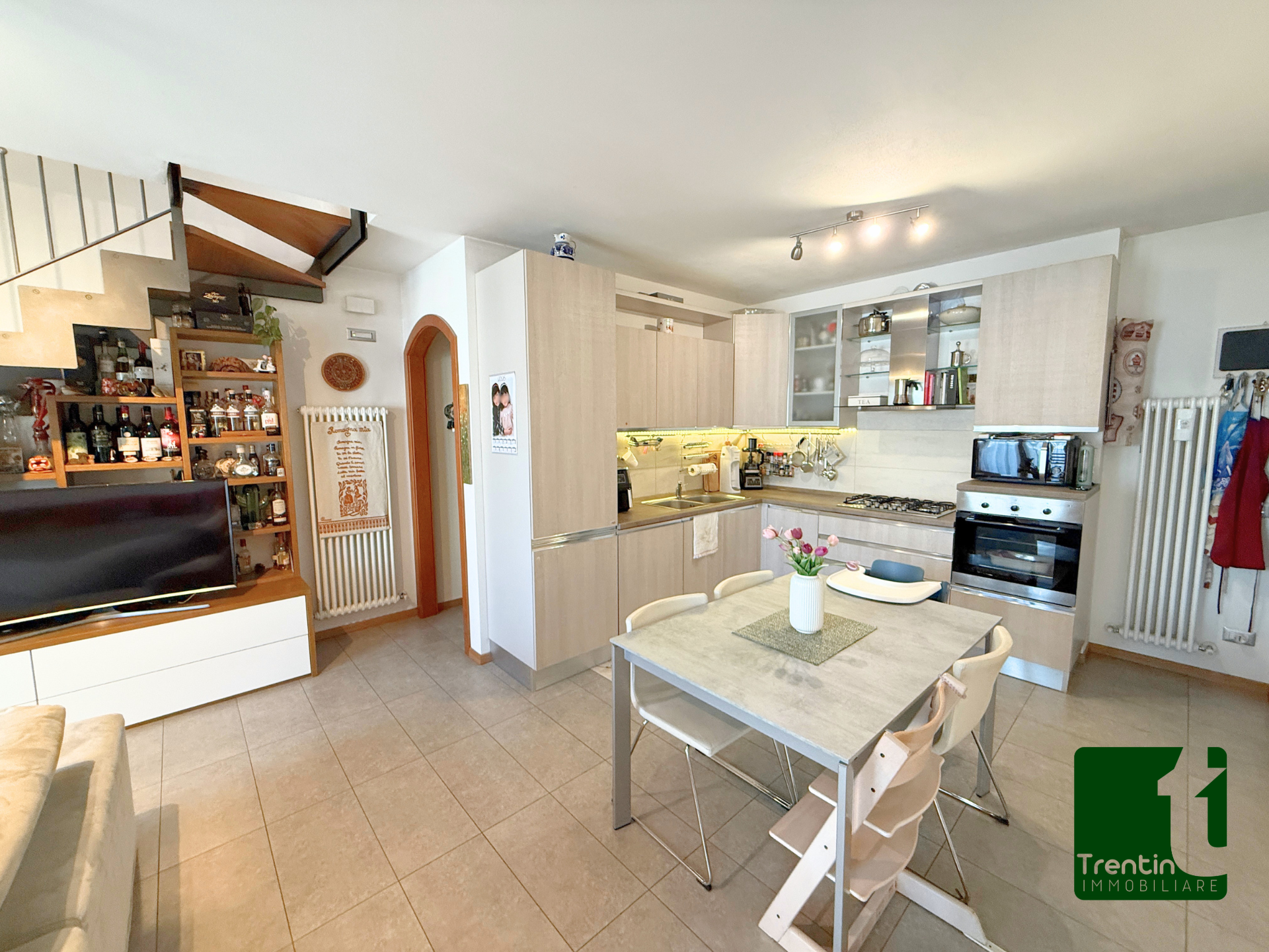 RECENTE DUPLEX TRE STANZE