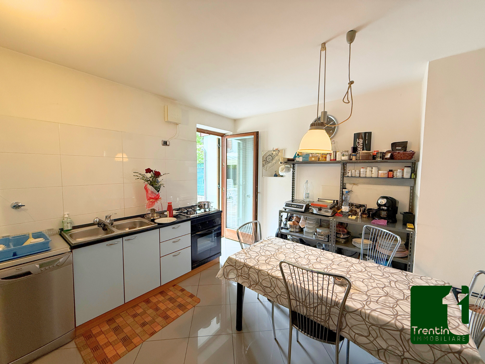 RECENTE TRE STANZE CON GIARDINO E GARAGE