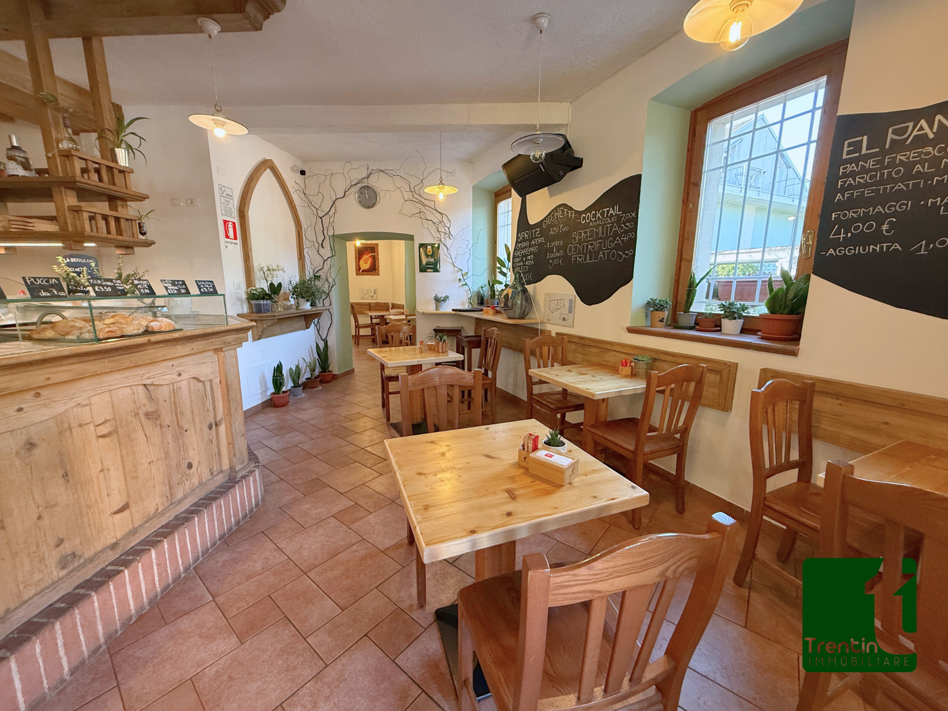 CEDESI ATTIVITA’ – BAR IN CENTRO STORICO