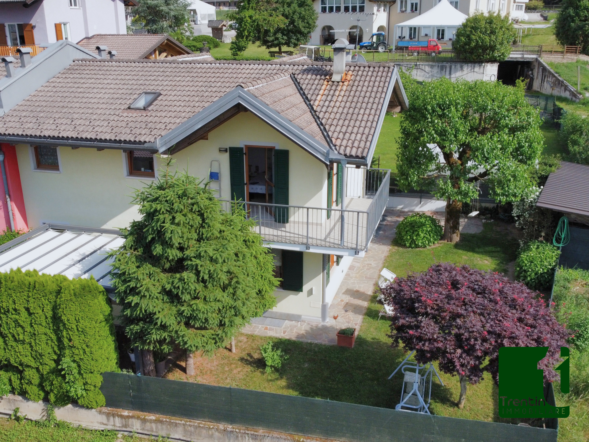 VILLETTA A SCHIERA DI RECENTE COSTRUZIONE