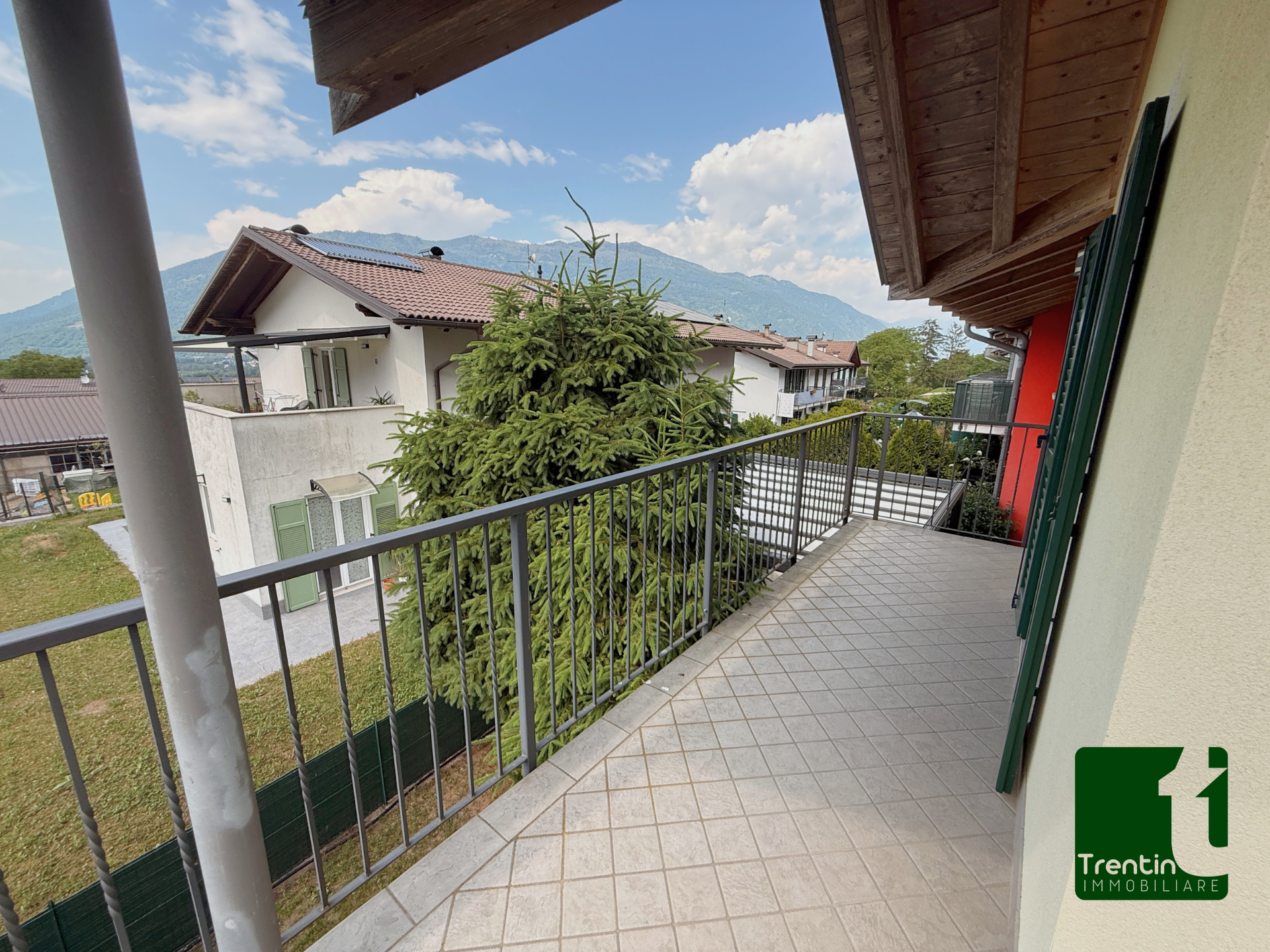 VILLETTA A SCHIERA DI RECENTE COSTRUZIONE